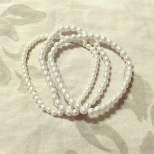 Pearl bracelet